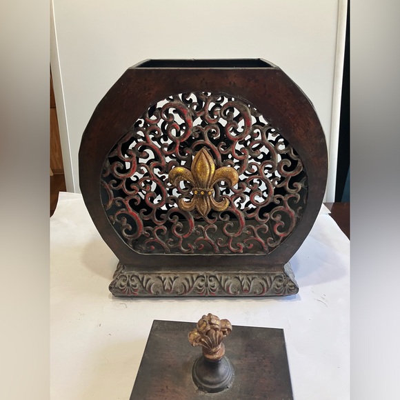 Ornate Brown and Gold Fleur-de-Lis Decorative Accent - Picture 6 of 10